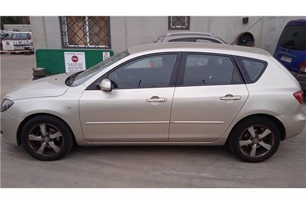 mazda 3 berlina (bk) del año 2004