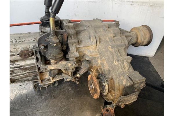 Recambio de caja cambios manual 4x4 para nissan terrano ii (r20) 2.7 td 4wd referencia OEM IAM 32101G2341 3213135G41 