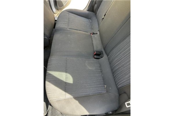 Recambio de asientos traseros para opel astra j 1.7 cdti referencia OEM IAM 13260762  