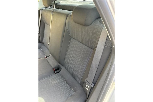 Recambio de asientos traseros para opel astra j 1.7 cdti referencia OEM IAM 13260762  