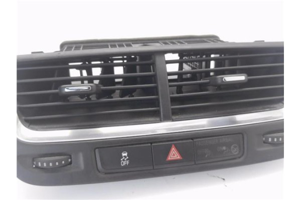 Recambio de rejilla entrada de aire para opel mokka 1.7 excellence referencia OEM IAM 95316390 95016183 