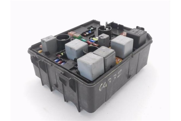 Recambio de caja fusibles/rele para opel mokka 1.7 excellence referencia OEM IAM 95263744 30959L 