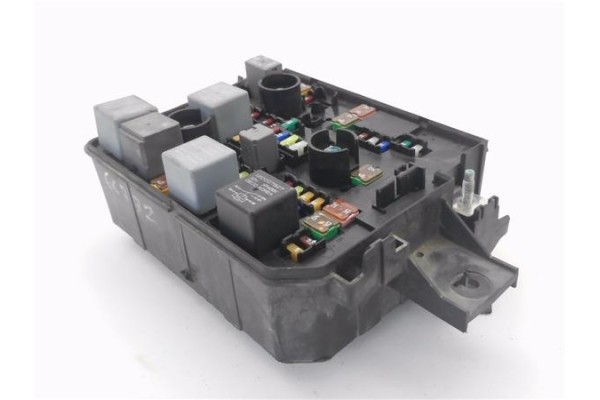 Recambio de caja fusibles/rele para opel mokka 1.7 excellence referencia OEM IAM 95263744 30959L 