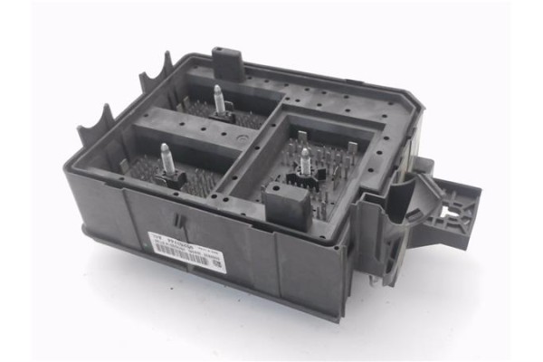 Recambio de caja fusibles/rele para opel mokka 1.7 excellence referencia OEM IAM 95263744 30959L 