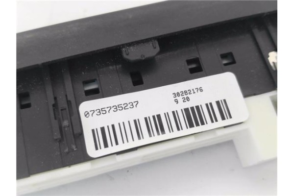 Recambio de interruptor luces emergencia para fiat ii tipo (356) berlina 1.3 easy referencia OEM IAM 30282176  