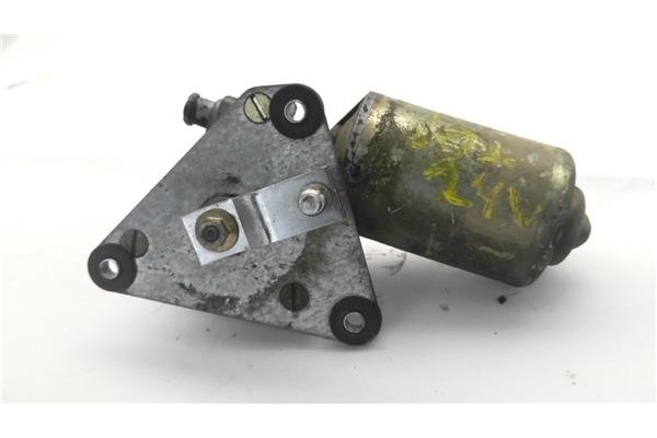Recambio de motor limpiaparabrisas trasero para nissan patrol (k/w260) 2.8 d referencia OEM IAM   