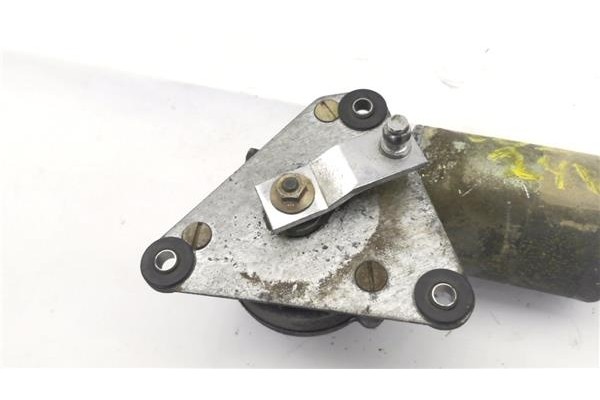 Recambio de motor limpiaparabrisas trasero para nissan patrol (k/w260) 2.8 d referencia OEM IAM   