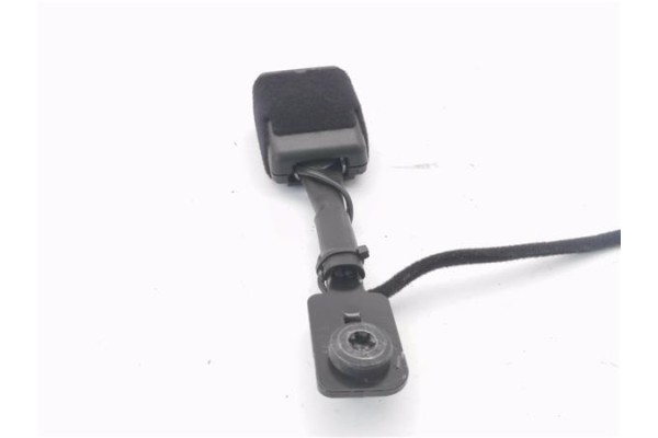 Recambio de anclaje cinturon delantero izquierdo para fiat ii tipo (356) berlina 1.3 easy referencia OEM IAM 631250000C 73564311
