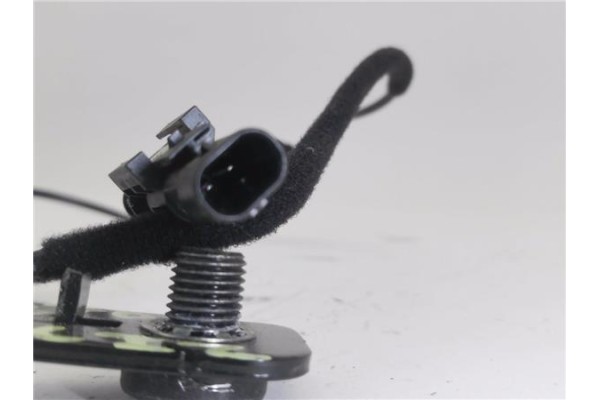 Recambio de anclaje cinturon delantero izquierdo para fiat ii tipo (356) berlina 1.3 easy referencia OEM IAM 631250000C 73564311