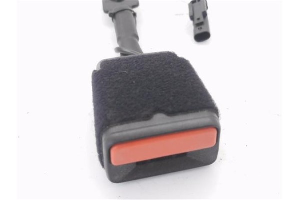 Recambio de anclaje cinturon delantero izquierdo para fiat ii tipo (356) berlina 1.3 easy referencia OEM IAM 631250000C 73564311