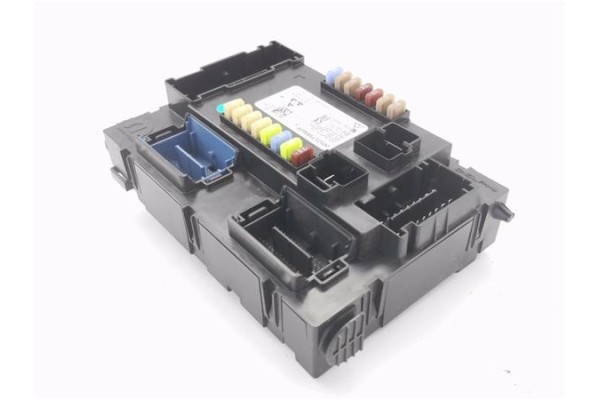 Recambio de caja fusibles/rele para fiat ii tipo (356) berlina 1.3 easy referencia OEM IAM 521758460E  
