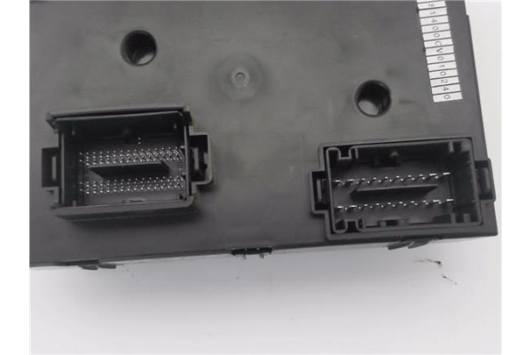 Recambio de caja fusibles/rele para fiat ii tipo (356) berlina 1.3 easy referencia OEM IAM 521758460E  