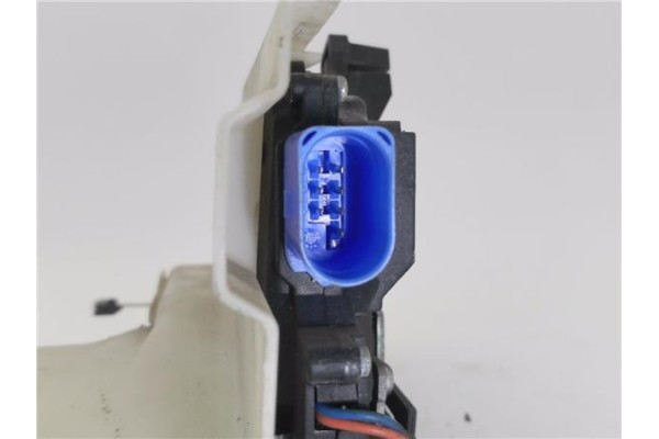Recambio de cierre electromagnetico trasero derecho para volkswagen touran (1t1) 1.9 tdi referencia OEM IAM 7L0839016D  