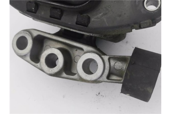 Recambio de soporte derecho motor para opel mokka 1.7 excellence referencia OEM IAM 95135160  