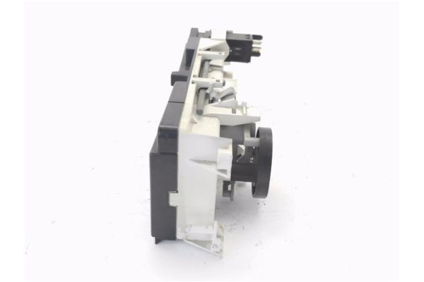 Recambio de mandos calefaccion / a.a. para peugeot 405 berlina 1.9 injection referencia OEM IAM 6451G1  