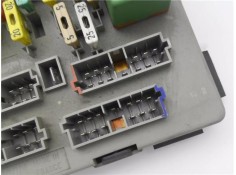 Recambio de caja fusibles/rele para peugeot 405 berlina 1.9 injection referencia OEM IAM 6500C3  