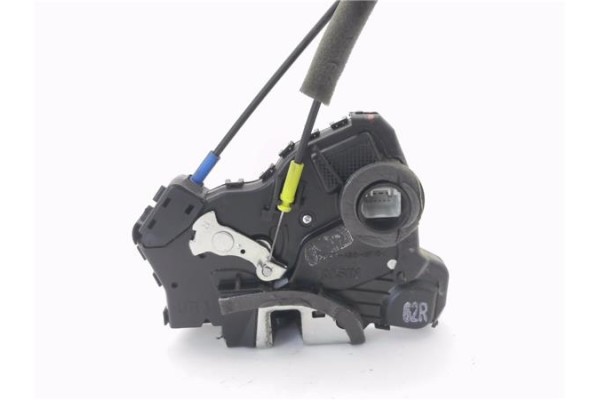 Recambio de cierre electromagnetico delantero derecho para toyota corolla verso (r1) 2.2 d-4d sport referencia OEM IAM 690300216