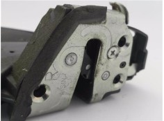Recambio de cierre electromagnetico delantero derecho para toyota corolla verso (r1) 2.2 d-4d sport referencia OEM IAM 690300216