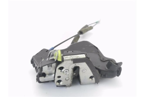 Recambio de cierre electromagnetico delantero izquierdo para toyota corolla verso (r1) 2.2 d-4d sport referencia OEM IAM 6904002