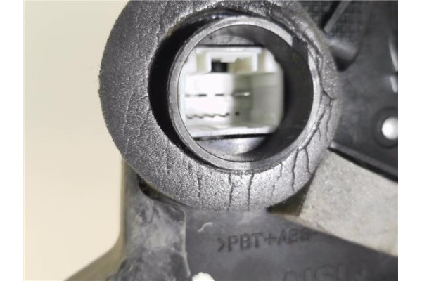 Recambio de cierre electromagnetico delantero izquierdo para toyota corolla verso (r1) 2.2 d-4d sport referencia OEM IAM 6904002