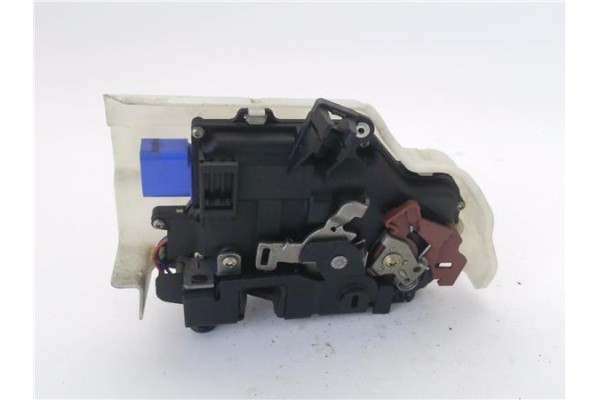 Recambio de cierre electromagnetico trasero derecho para volkswagen touran (1t1) 2.0 tdi referencia OEM IAM 7L0839016D  