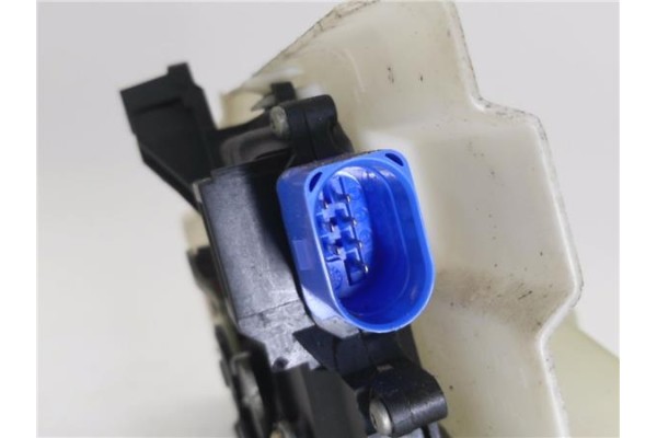 Recambio de cierre electromagnetico trasero izquierdo para volkswagen touran (1t1) 2.0 tdi referencia OEM IAM 7L0839015D  