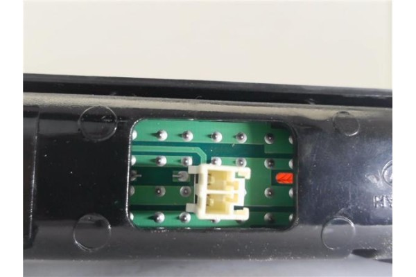 Recambio de luz central de freno para hyundai tucson (jm) 2.0 referencia OEM IAM 927002E051  