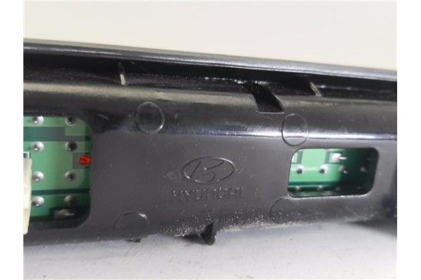 Recambio de luz central de freno para hyundai tucson (jm) 2.0 referencia OEM IAM 927002E051  