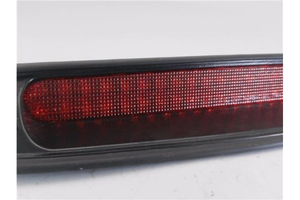Recambio de luz central de freno para hyundai tucson (jm) 2.0 referencia OEM IAM 927002E051  