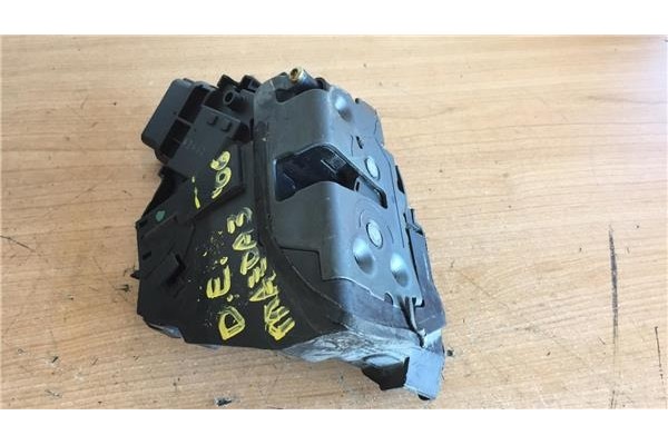 Recambio de cierre electromagnetico delantero izquierdo para mazda 3 berlina (bk) 1.6 crdt active referencia OEM IAM BP4K59A0009