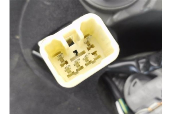 Recambio de piloto trasero izquierdo para toyota yaris (ksp9/scp9/nlp9) 1.4 active referencia OEM IAM 815610D370  
