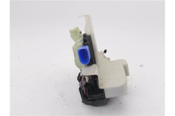 Recambio de cierre electromagnetico delantero izquierdo para volkswagen polo iv (9n3) 1.4 advance referencia OEM IAM 3B1837015AQ