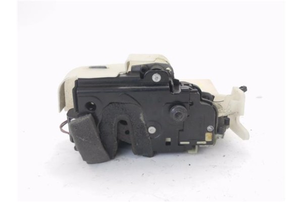 Recambio de cierre electromagnetico delantero izquierdo para volkswagen polo iv (9n3) 1.4 advance referencia OEM IAM 3B1837015AQ