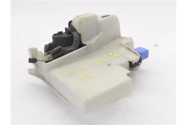 Recambio de cierre electromagnetico delantero izquierdo para volkswagen polo iv (9n3) 1.4 advance referencia OEM IAM 3B1837015AQ