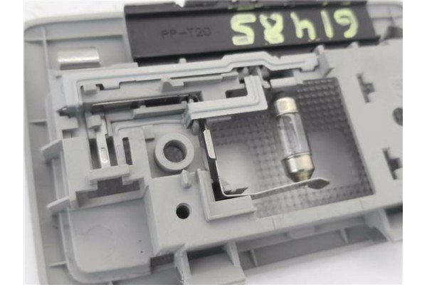 Recambio de luz delantero central techo para opel agila b 1.2 referencia OEM IAM 95507379  