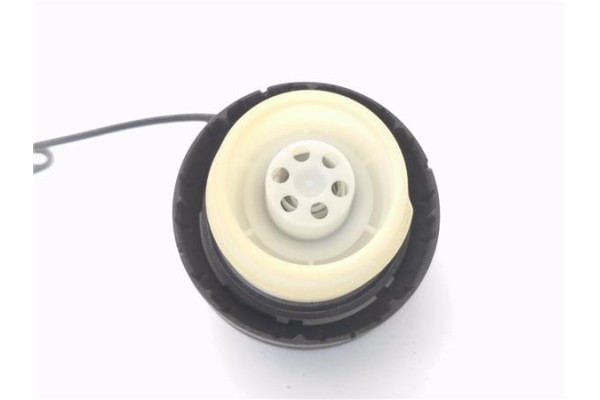 Recambio de tapon combustible para opel agila b 1.2 referencia OEM IAM 95508023  
