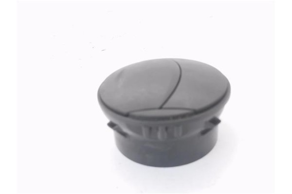 Recambio de rejilla entrada de aire para seat ibiza berlina (6j5) 1.4 referencia OEM IAM 6J0819110  
