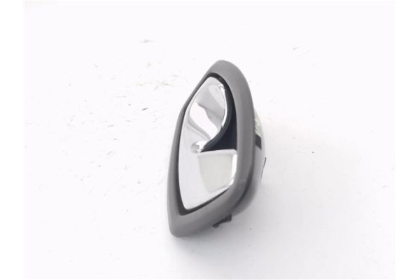 Recambio de manilla int. puerta delantero izquierda para renault clio iv 1.2 expression referencia OEM IAM 826730001R  