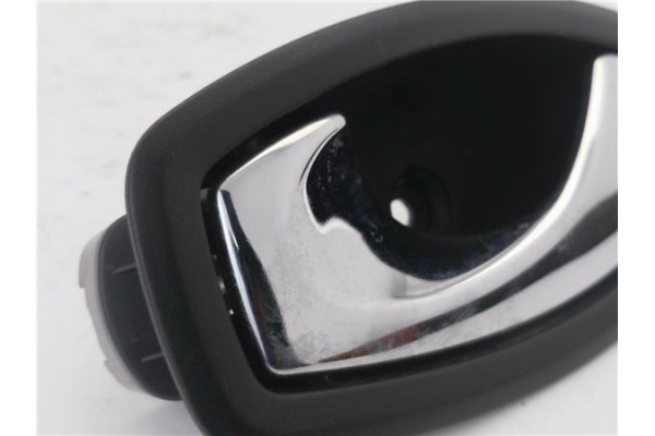 Recambio de manilla int. puerta delantero izquierda para renault clio iv 1.2 expression referencia OEM IAM 826730001R  