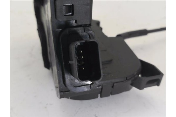 Recambio de cierre electromagnetico delantero izquierdo para renault clio iv 1.2 expression referencia OEM IAM 805011929R 405172