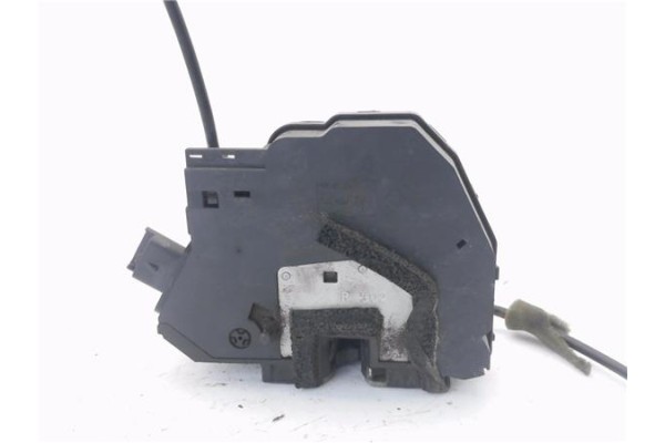 Recambio de cierre electromagnetico trasero derecho para renault clio iv 1.2 expression referencia OEM IAM 825000767R 40727203 