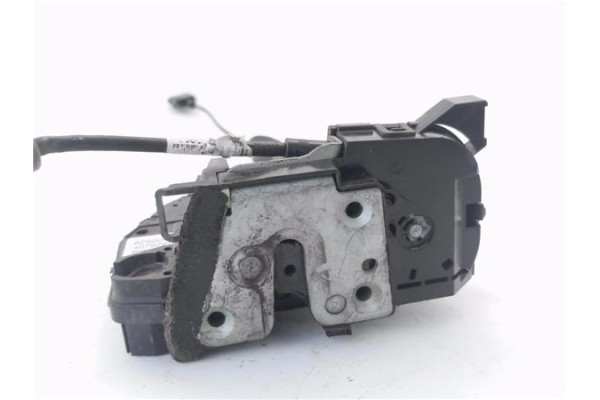 Recambio de cierre electromagnetico trasero derecho para renault clio iv 1.2 expression referencia OEM IAM 825000767R 40727203 