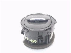 Recambio de rejilla entrada de aire para renault clio iv 1.2 expression referencia OEM IAM 687601310P 8239006 