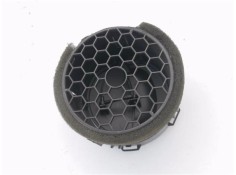 Recambio de rejilla entrada de aire para renault clio iv 1.2 expression referencia OEM IAM 687601310P 8239006 