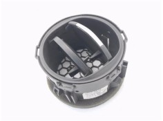 Recambio de rejilla entrada de aire para renault clio iv 1.2 expression referencia OEM IAM 687601310P 8239006 