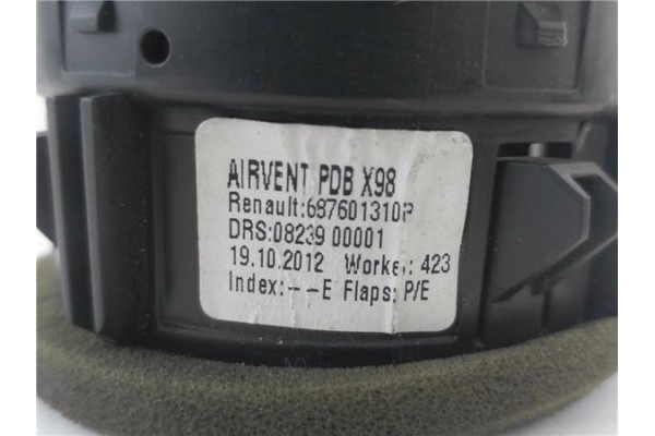 Recambio de rejilla entrada de aire para renault clio iv 1.2 expression referencia OEM IAM 687601310P 8239006 