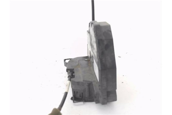 Recambio de cierre electromagnetico trasero izquierdo para renault clio iv 1.2 expression referencia OEM IAM 825015591R 40717203