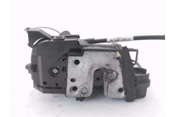 Recambio de cierre electromagnetico trasero izquierdo para renault clio iv 1.2 expression referencia OEM IAM 825015591R 40717203