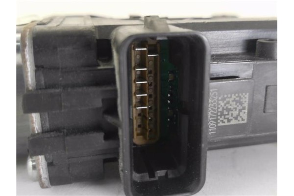 Recambio de motor elevalunas delantero derecho para seat ibiza berlina (6j5) 1.4 referencia OEM IAM 6R0959802P 430090D0 