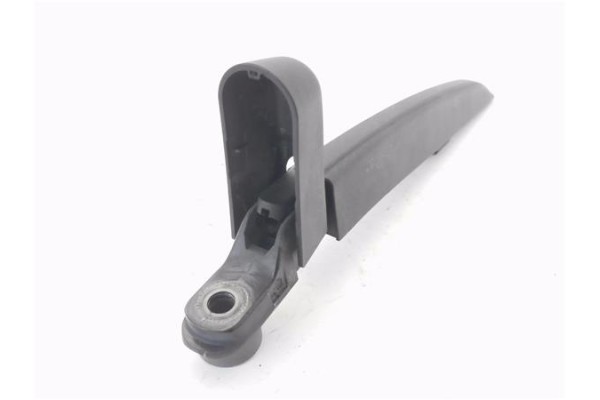 Recambio de brazo limpiaparabrisas trasero para renault clio iv 1.2 expression referencia OEM IAM 80018357  